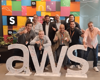Portada kick Off tivit y aws